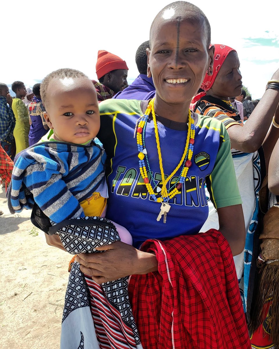BantwanaOVC's tweet photo. In Tanzania, our Waache Wasome project’s savings and lending groups don’t just build family economic resilience—they also improve family dynamics through facilitated dialogues on better parenting and changing negative gender norms to #EndGBV. #16Days https://t.co/mMD7mDHMQ4