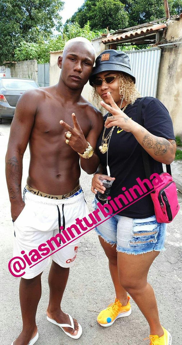 McNegaodabl's tweet photo. Obg #Deus Esses rolou o meu #Video Clip❤e a #Iasmin Brotou❤ela e o #Nem do Dick são pessoas que me dão atenção antes dos vídeos com a minha coroa❤Sou do tipo de pessoa que gosto de mostrar Gratidão pelas coisas que as pessoas faz por mim❤ Mais elas que nós 🎶🎶🎶🎶 https://t.co/1NKNfHGXfN