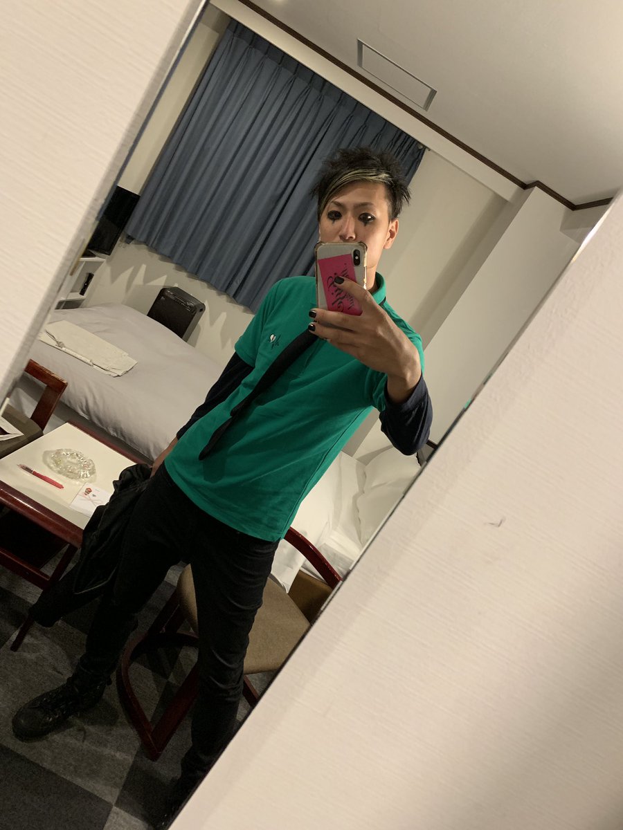 HIRO9mmth's tweet photo. 今日結婚式してきました。
たくさんの車とたくさんの友達に囲まれ楽しい時間でした٩( ᐖ )و
来てくださった皆さんありがとうございましたζ*'ヮ')ζ
一番こだわったセトリは明日にでも上げます(´∀｀   )← https://t.co/X3yGNGxx7r