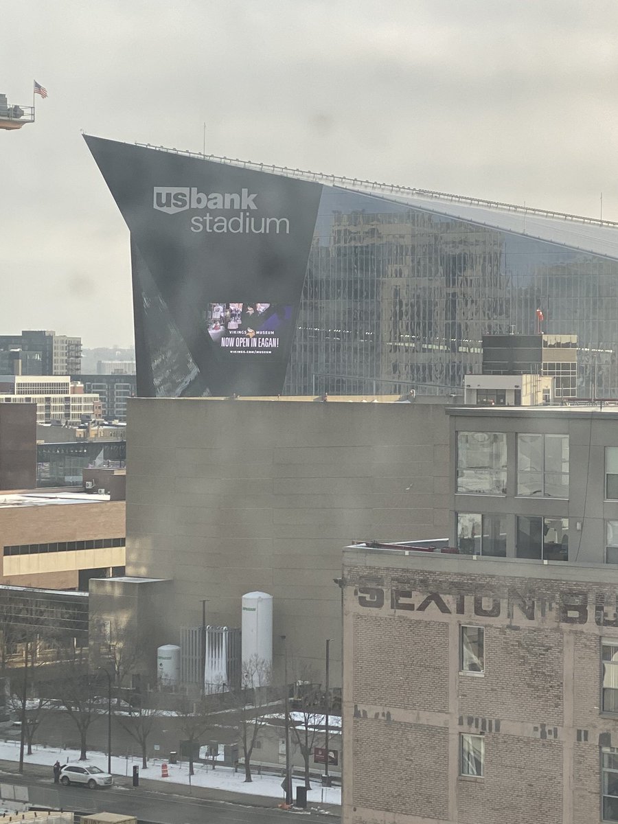 heggy12's tweet photo. View from the hotel this morning. Ready for the @Vikings and @Lions. Go Vikings #Skol https://t.co/8AofBpDlED