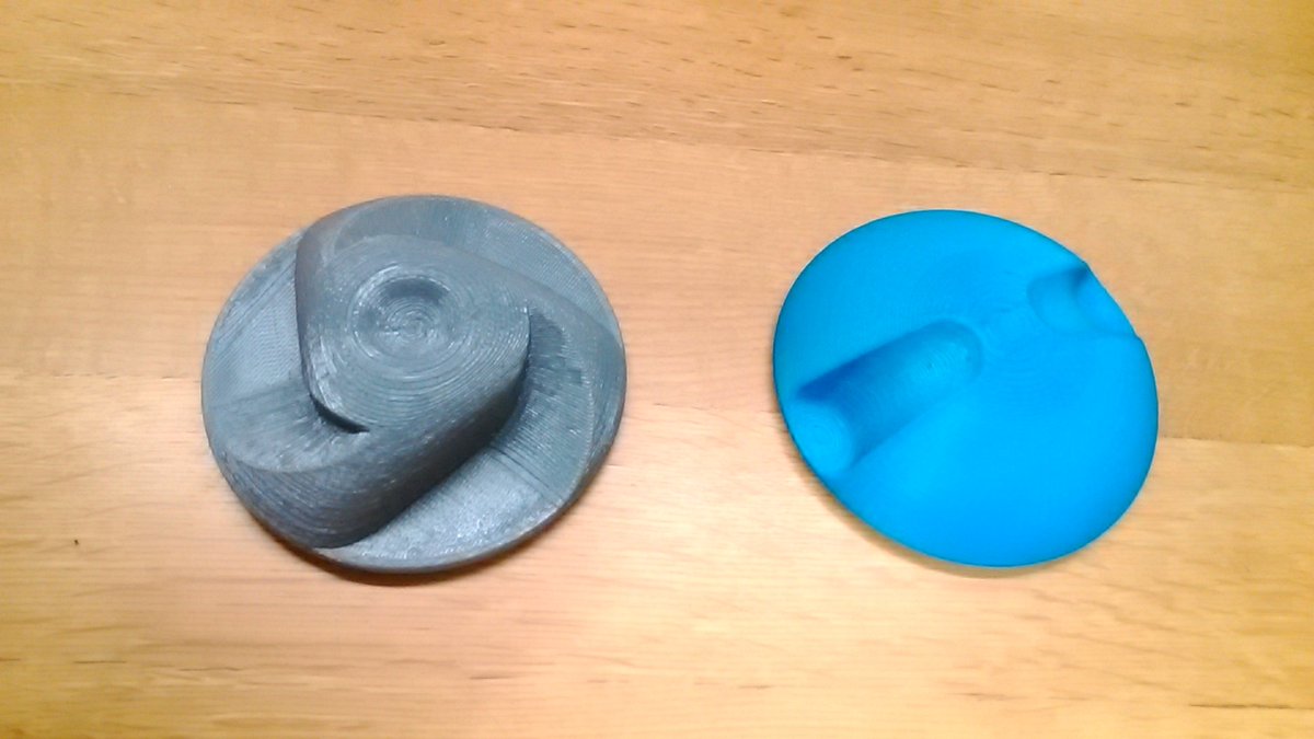 gravitymaster98's tweet image. デザコンAM部門に初めて出場させ頂いて、新鮮な体験ができておもしろかったです。出場者の皆さんありがとうございました。#デザコン #AM部門 #オリジナルディスク