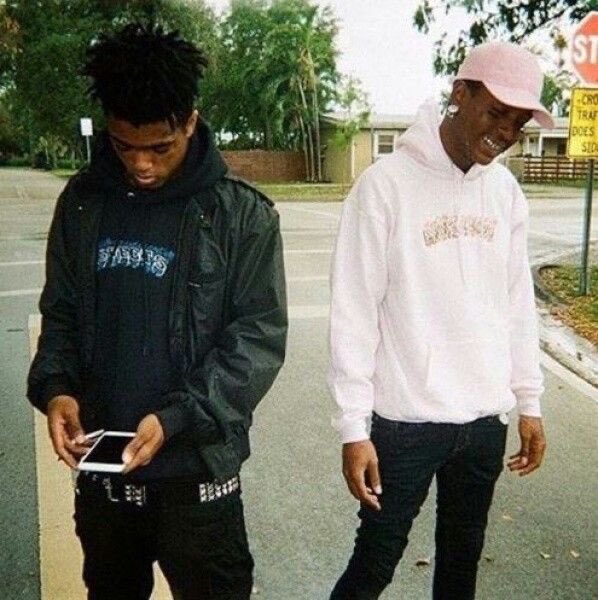 ounceofsyrup's tweet photo. i feel so bad for ski.. https://t.co/GQZhmbmslS