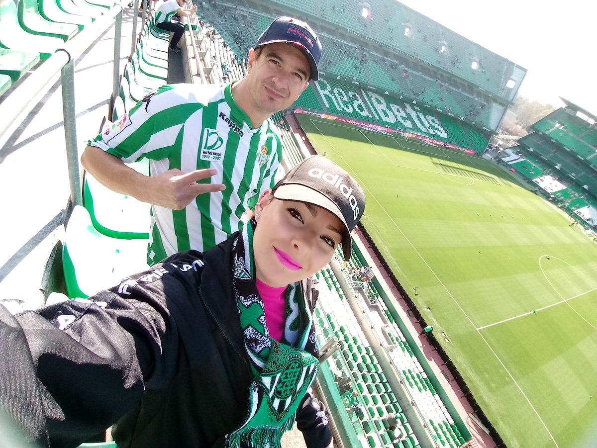 Hoy toca fùtbol!!
Pedaso de partido!! 3-2!!
Olé <a href="/joaquinarte/">Joaquín Sánchez</a> !!!!
<a href="/RealBetis/">Real Betis Balompié 🌴💚</a> <a href="/Betis007/">BETIS SIEMPRE</a> 
#DiaDeBetis #betisathletic #Betis