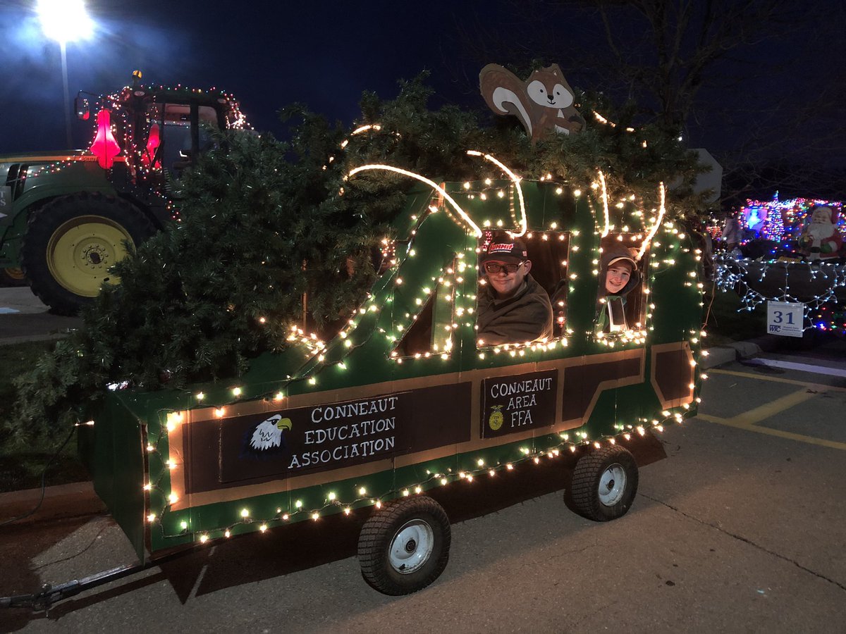 MissMetrick's tweet photo. She’s a beaut Clark!
Conneaut Area FFA members had a great time at the Linesville Lighted Tractor Parade last night with our National Lampoons themed float!
#LTP2019 #CASHFFA https://t.co/CW3Lw5Noo8