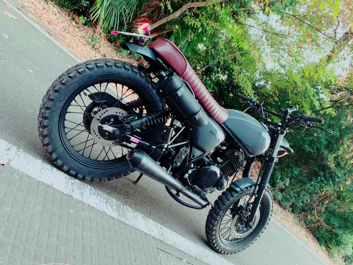 MgTwKr's tweet photo. バイク来たし、歳も取ったから更新〜

名前:したっぱ
年齢:25
身長:151
性別:女
住み:埼玉
車種:HILTS250
一言:バイクのイベントにはよく行く社畜系ボッチ。仲良くしてあげてください( ﾉﾟ∀ﾟ)ﾉ

#バイク乗りとして軽く自己紹介
#バイク乗りと繋がりたい 
#muttmotorcycles https://t.co/suy7e5Y0He