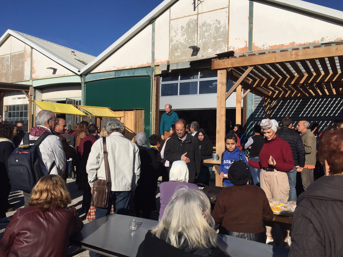 feyssoual's tweet photo. #Montpellier Du monde à la Halle @tropismeMtp pour cette 1ère et belle édition « Mézès &amp; Pétanque » de l’association syrienne #Qantara https://t.co/gsvA56uNFc