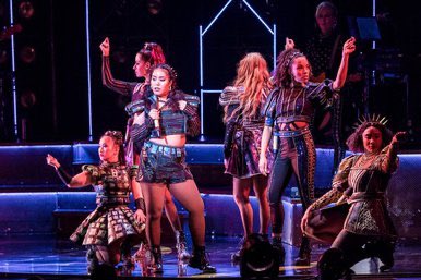 Mr_JamieGrant's tweet photo. The best musical theatre ear worm soundtrack is #SIXStPaul - these songs have stayed with me for weeks and a different one everyday - think that is a sign of a very special musical — @TheOrdway #OrdwaytoBroadway https://t.co/5Kx4Mh7mqd
