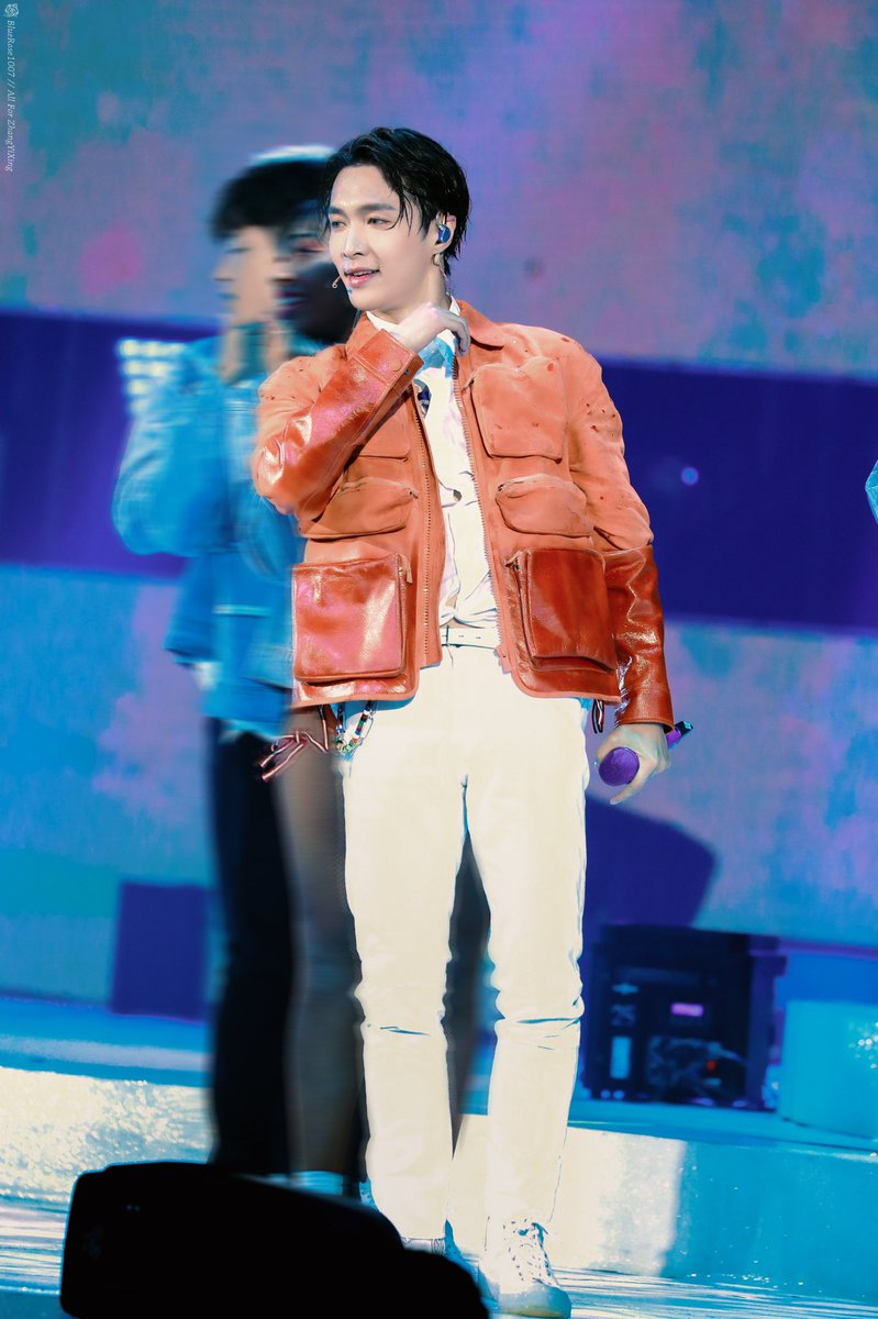 brzyx1007's tweet photo. #zhangyixing 191208 🍊🍯 https://t.co/dwxz4n2IpO