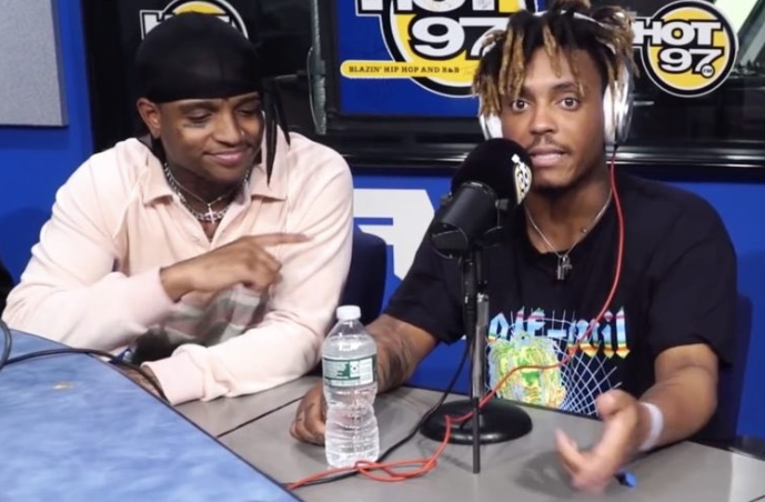 doubtingme's tweet photo. @THESLUMPGOD :( https://t.co/xSDH5VLLzb