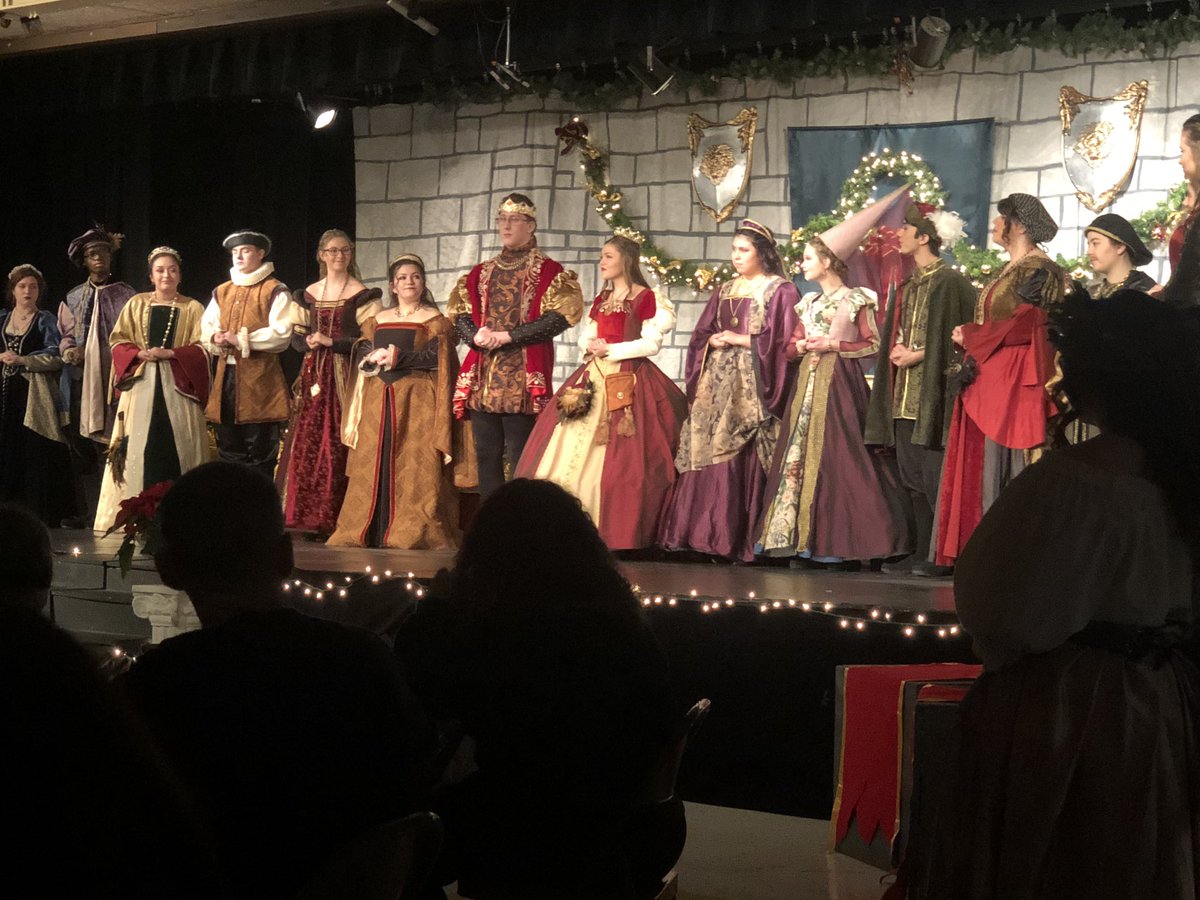 ExperienceOFHS's tweet photo. The 17th Annual #Madrigal Dinner and Show is concluding today! What a beautiful celebration of the festive music of the season! #choralmusic #chambermusic #jester #offinearts https://t.co/AEbC3APwPj