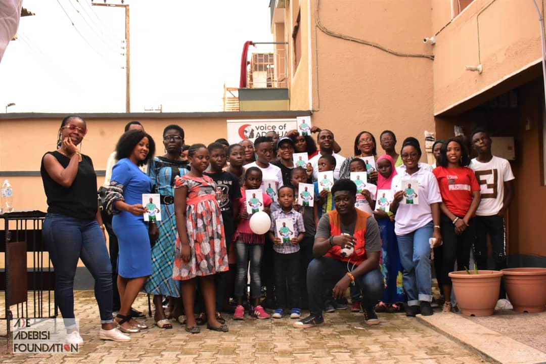 We are honoured to be a part of #projectfeedawarrior held today at Surulere, we carried out free genotype tests courtesy @BioMedomics , this event was impactful and interactive.
To our host @voiceofadesua, thank you for the contribution towards the sickle cell Community.