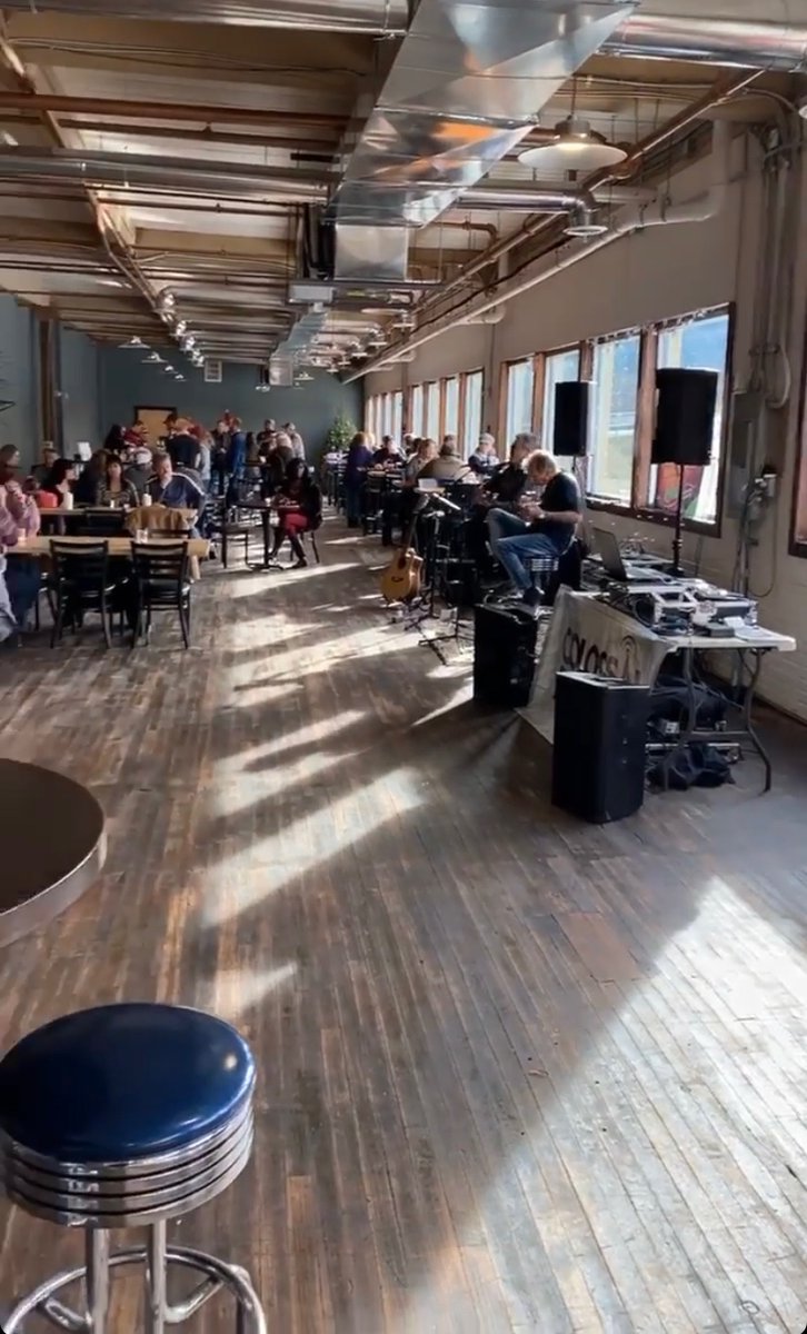 ThrowHouse1's tweet photo. @HoffordMill #Throwhouse #axethrowing #philadelphia #quakertown #weissport #hoffordmill #grandopening #thirdlocation #mobileaxethrowing
#throwonthego #watl https://t.co/OpPNnFNreq