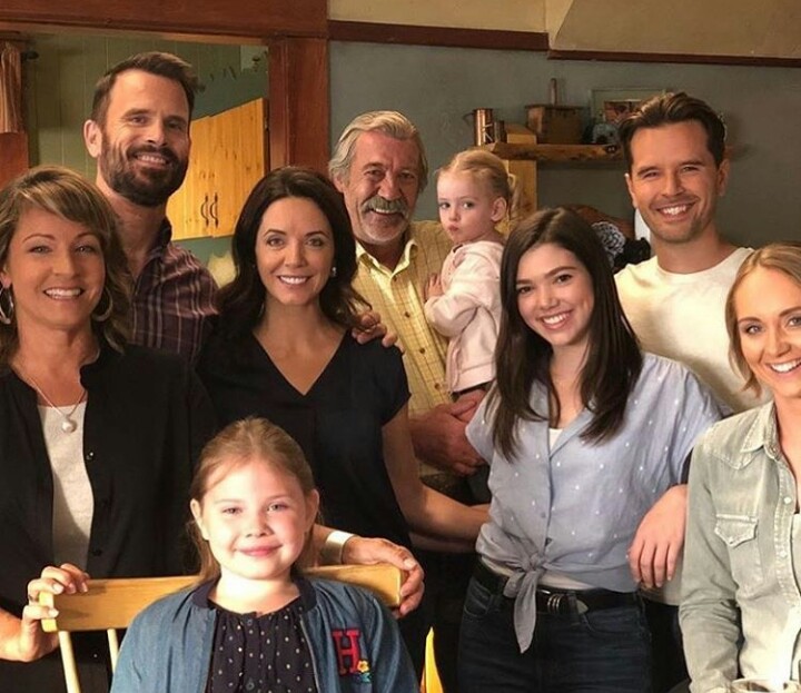 georgie_phoenix's tweet photo. That's a wrap on season 13.... 😢
Fingers crossed for a 14th!! 💜
#iloveheartland https://t.co/ilQ9QuylFr