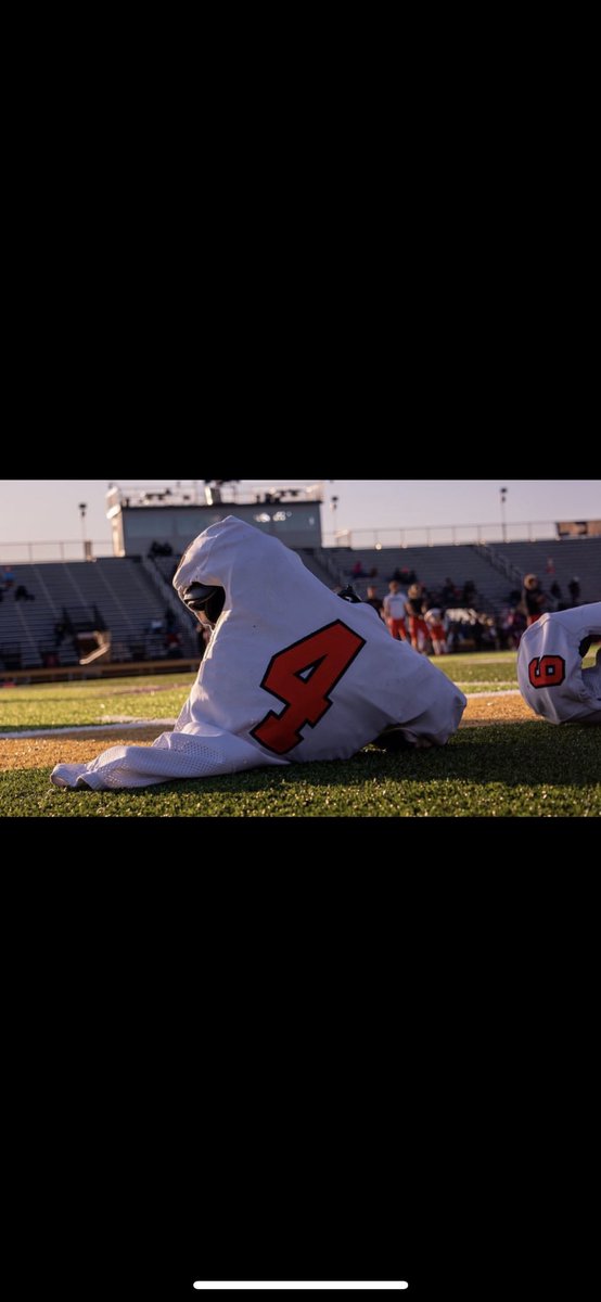 will_hay4's tweet photo. You think it can’t end until you’re a senior playing on Faurot Field in the last game of your life. Blessed by the support from family, friends, and the entire community. I will never forget the bonds between my coaches and teammates. Beyond thankful for football. #4 out ⚓️⛓ https://t.co/Be2u9eP3GB