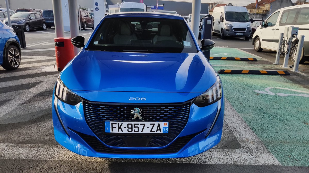 dmeance's tweet photo. La semaine dernière j'ai pu avoir la chance de tester en circuit mixte la nouvelle #Peugeot #e208 et... j'ai eu un véritable coup de coeur ! @PeugeotFR @BernierGroupe
#Nouvelle208 #New208 #Peugeot208 #Peugeote208 #GTline #208GTline https://t.co/wr1pKWKl7y