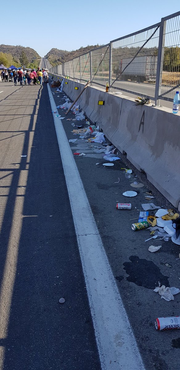 INF0SCHILE's tweet photo. ⚠️#Imagenes Que Van Quedando en #Ruta 68 Santuario Lo Vásquez. 🤦🏽‍♂️ https://t.co/GyT17m2EsB