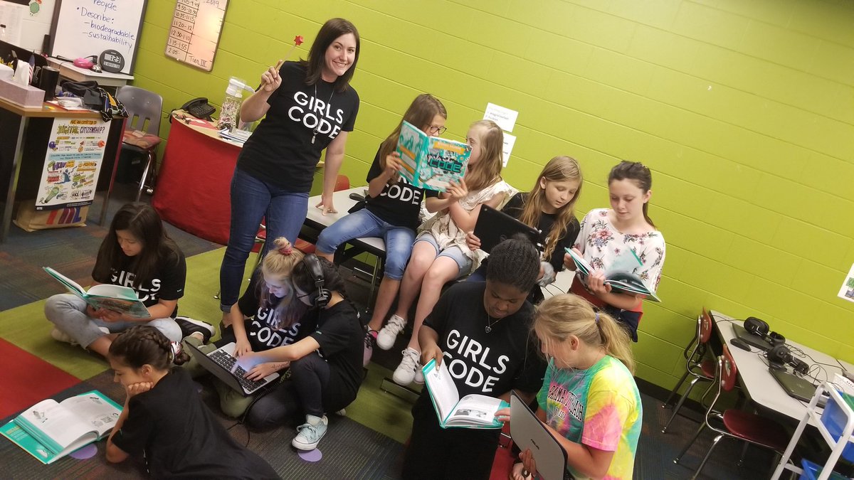 aprilpc's tweet photo. @GirlsWhoCode Clubs help girls achieve their dreams & change the world. You can start a GirlsWhoCode Club for free, https://t.co/mvkcV64hOj. Together, we can prepare our girls for the future. Get involved! #GirlsCode 3 days until #ScratchEdBham #ScratchEdMeetup #CSEdWeek https://t.co/jcKzsGEuIB