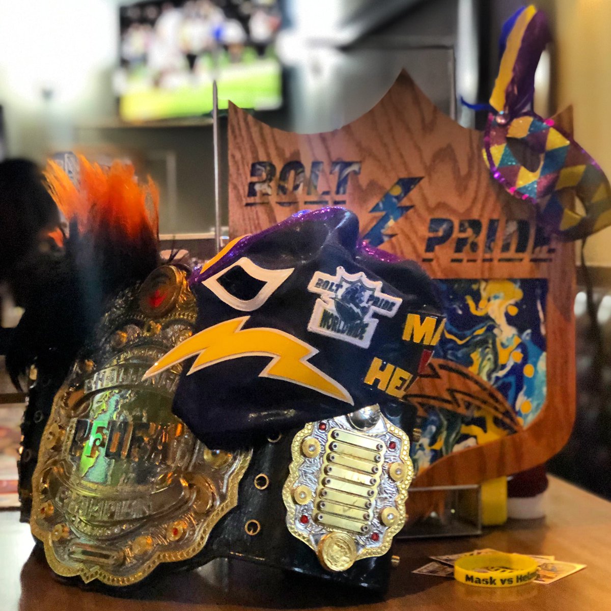 5northbolt's tweet photo. Support > 💜
@JonE_Boltpride #boltpride #teammask #maskvshelmet #lupusawareness #lupus #sandiego #libertystation #slaters5050
#5northboltfamily #5northbolt https://t.co/WfxyoDdWdt