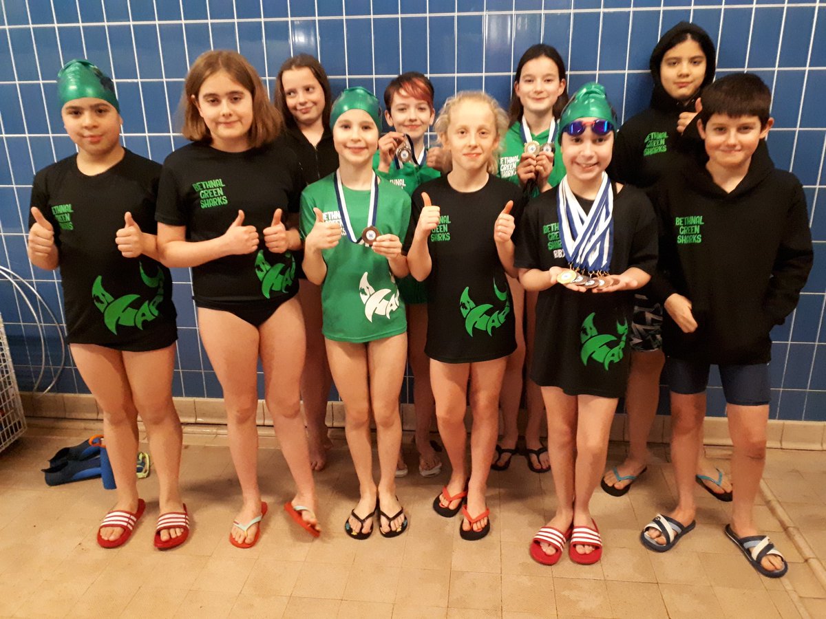 At the BHSC Christmas Cracker the following swimmers won gold medals: Lucas Malcev Ruby Ruzzaman Emily Bonfante Alice Hall Other medal winners were: Luke O’Brien Thomas Roberts Nino S Figuera Leli Scicluna Lucinda Riley Rose Hall Chloe Newman