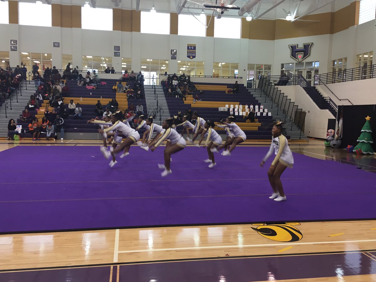 AP70010's tweet photo. Yellow Jackets Cheer team turns it out in competition at Hampton High School. #rexmillstem https://t.co/aVNCQ01aXn