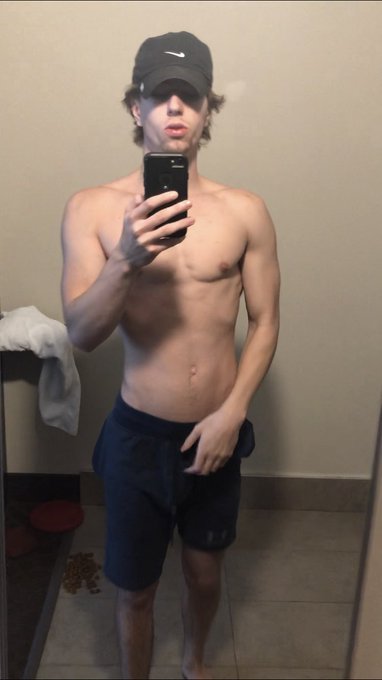 dad hats will never die can&rsquo;t tell me shhit https://t.co/tw3kwVgZIe<a href="/tag/mvsales"class="tags"><span>#mvsales</span></a><a href="/tag/mvboys"class="tags"><span>#mvboys</span></a>