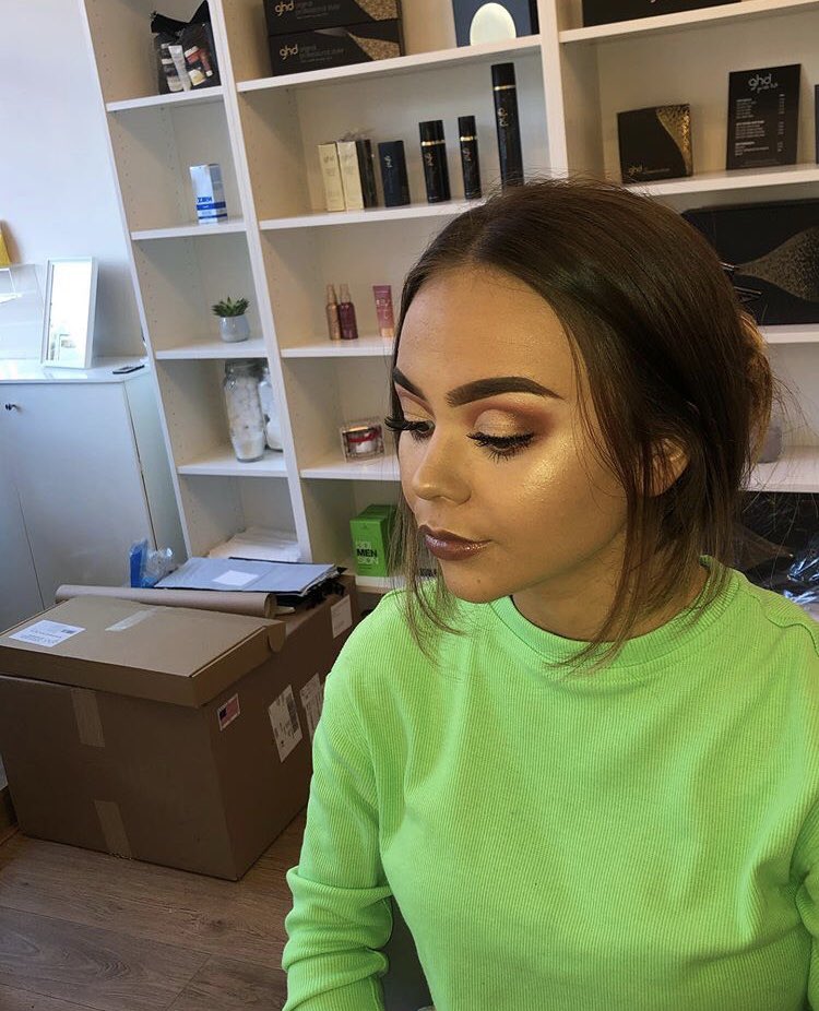 We all start somewhere 🌸 @makeupbykhloemullen - Instagram , exciting times ahead after the new year 💘