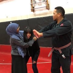 RichfieldHS's tweet photo. Tracie Hofmann's Self-Defense class had guest speaker Coach Stan Riser, owner of United Jiu Jitsu, come to discuss and demonstrate what to do if you are attacked and/or get into a dangerous situation. #RPS280 https://t.co/Vp0uwUy7fs