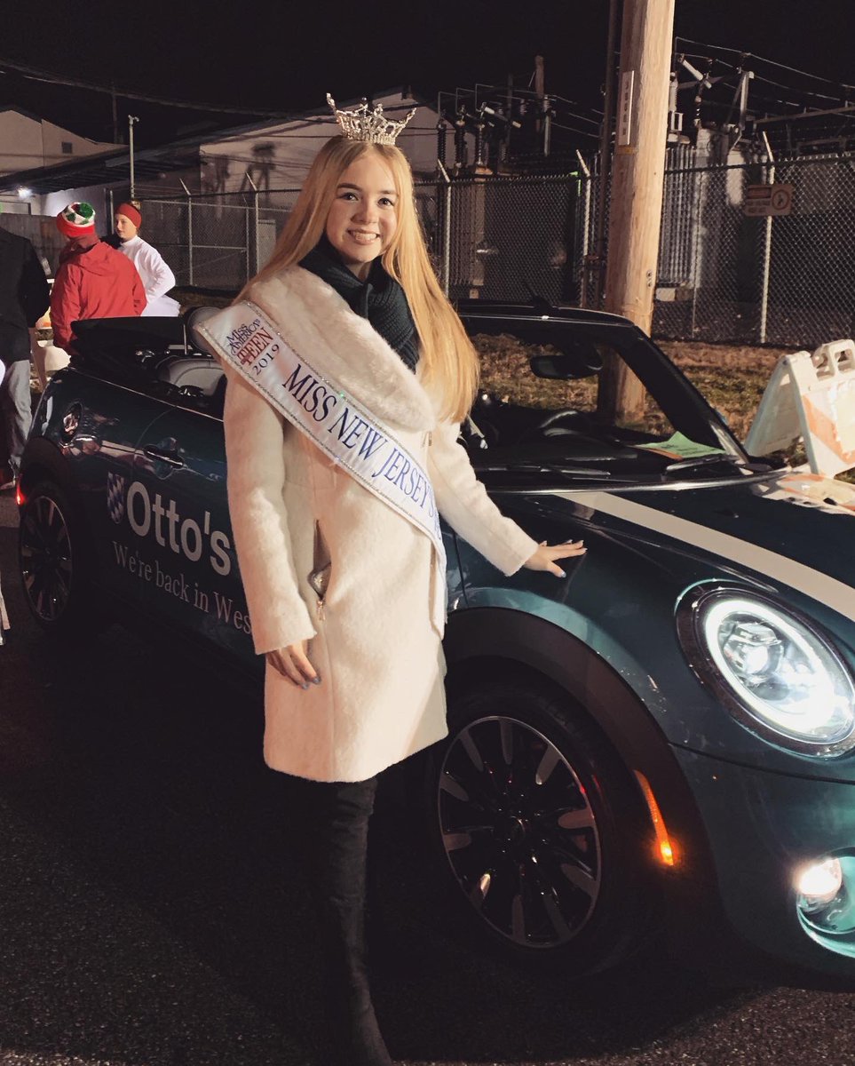 I was so grateful to participate in the QVC Christmas Parade in West Chester Pennsylvania! This was bittersweet as it was my last parade as MNJOTeen, but we ended on a high note! #maoteennj #mnjoteen