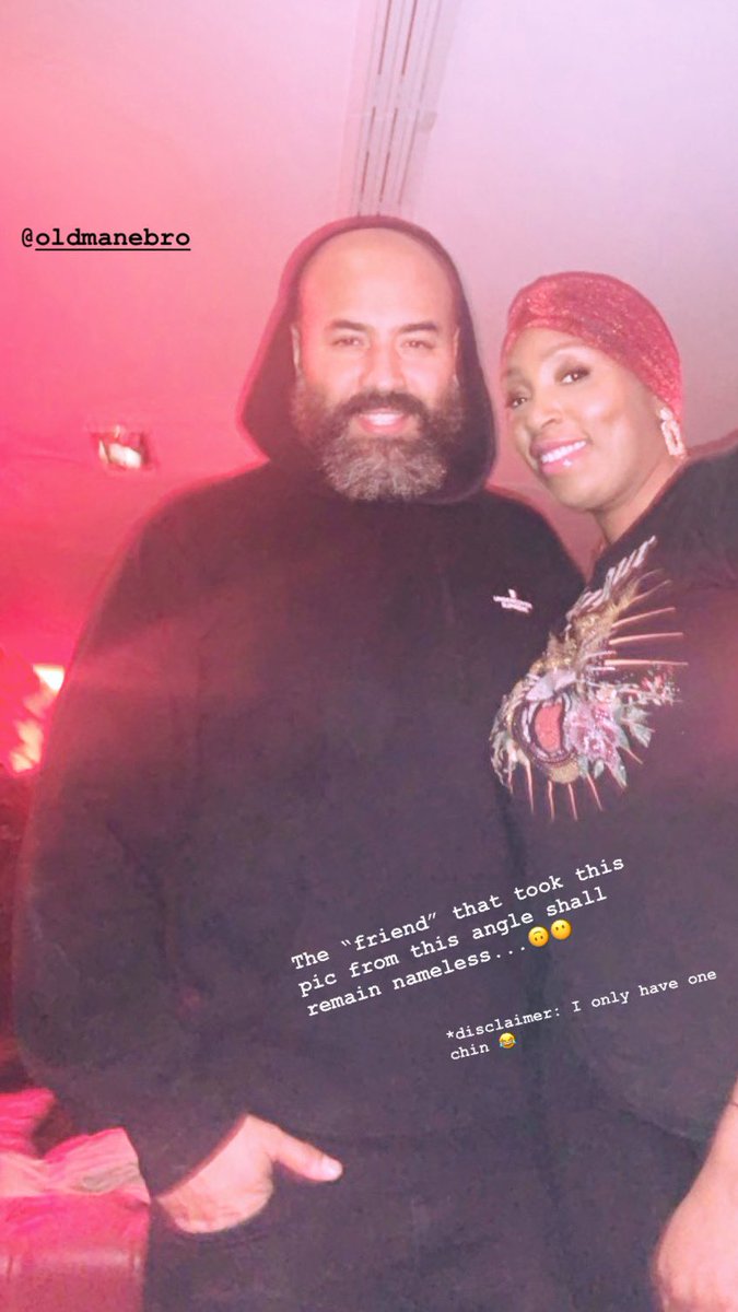 _2GirlsandaMic's tweet photo. So one half of #2GAAM @She_Talks met @oldmanebro this weekend and confirms he’s absolutely gorg...*loses signal* and smells amaz...*battery dies* https://t.co/MH83Bo6iSI