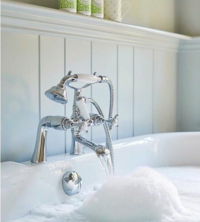 100AcresUK's tweet photo. Sunday evening plans...🛁🌸😴🌿☁️ •
•
There’s nothing better than a long, steaming bubble bath to round off a sleepy, slow Sunday 🍁❄️🌾
•
•
📷 photo from @stayatthewhitehouse https://t.co/nFwgMbL0yQ https://t.co/9edgGSxaOH