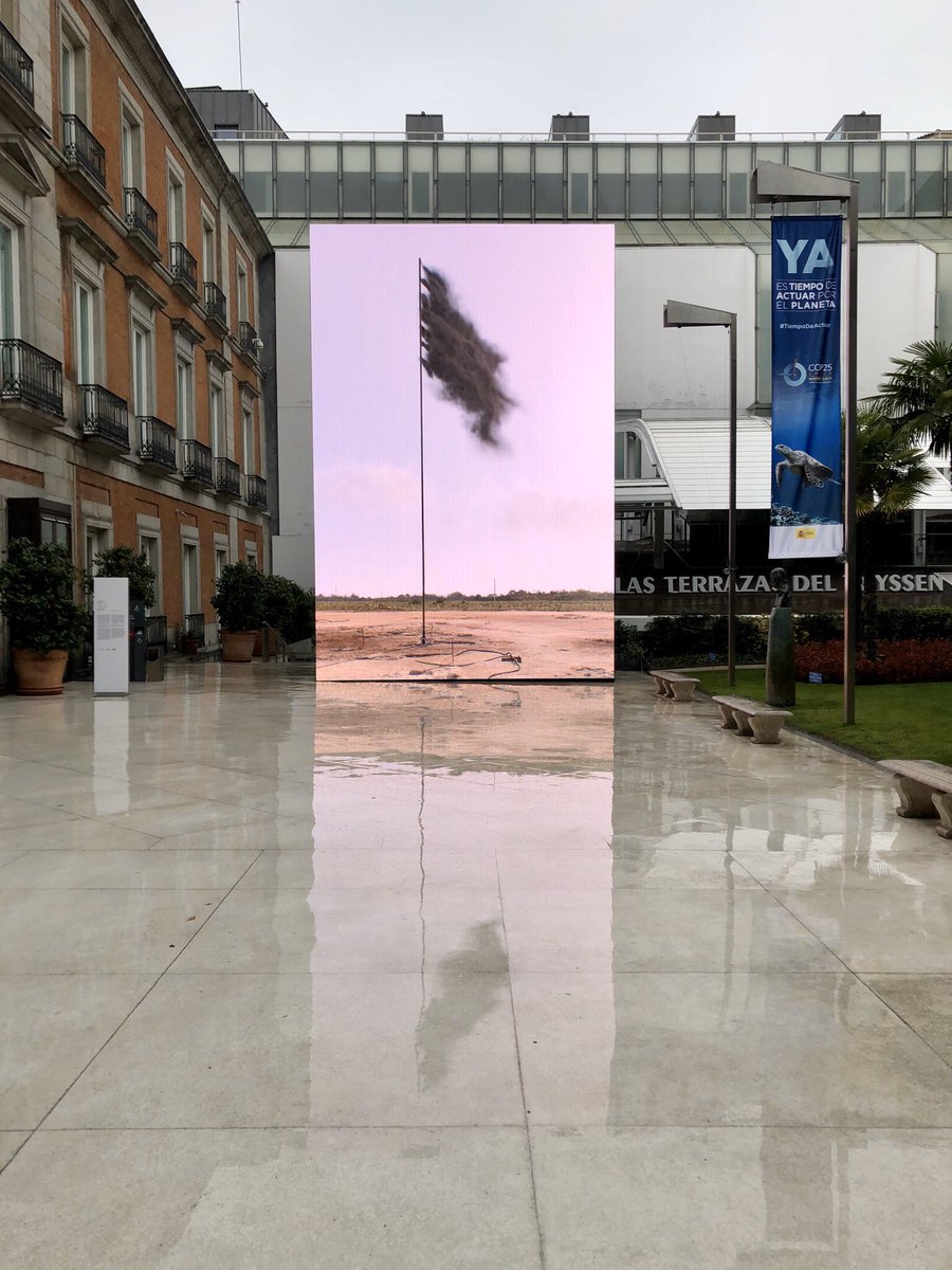 Cameron_Diver's tweet photo. They say a picture is worth 1000 words... John Gerrard’s #WesternFlag flying at @museothyssen in Madrid. A poignant reminder of humanity’s key role in natural resource depletion & #GlobalWarming + why it’s now #TimeForAction #TiempoDeActuar #ClimateAction #OceanAction #COP25 https://t.co/Uh15lPefi6