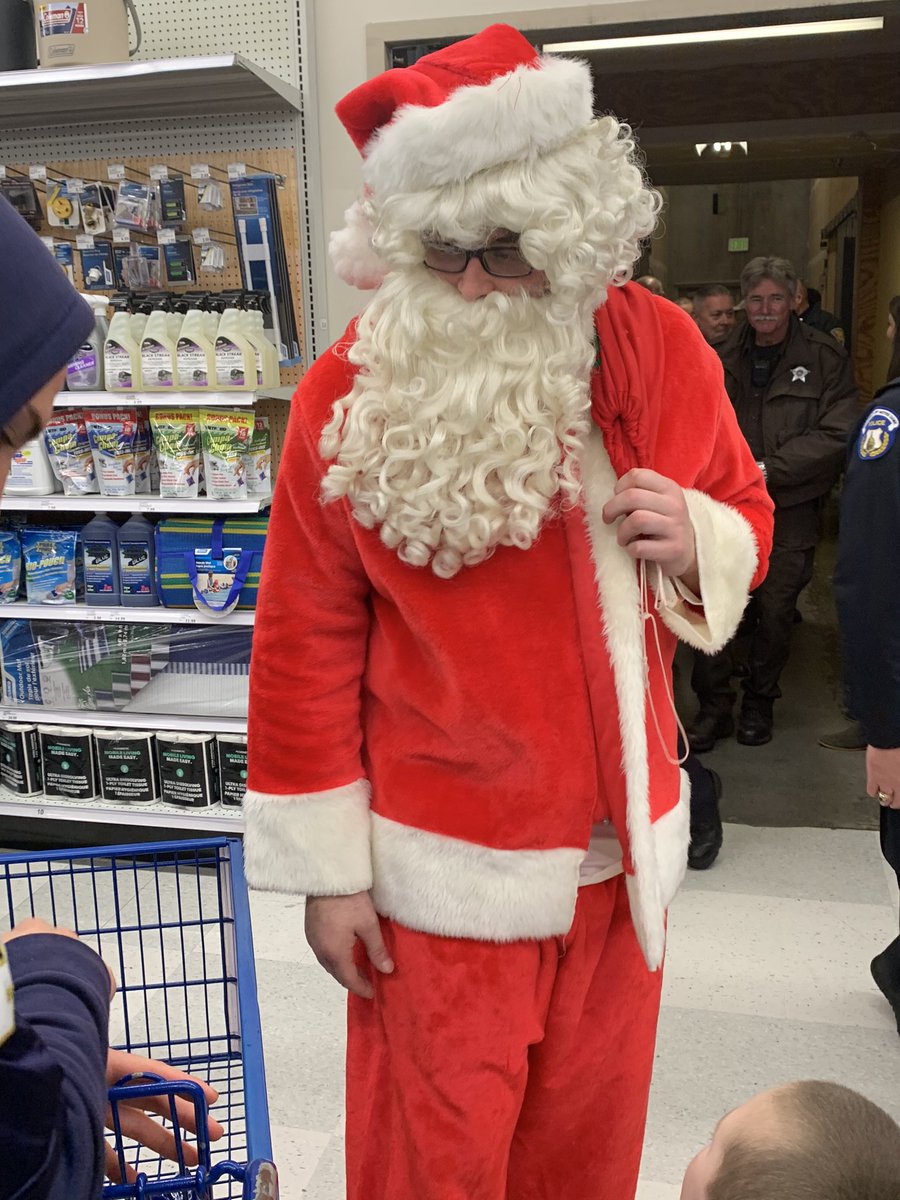 Drew Mentock (@andrewmentock) on Twitter photo Can you guess which #NotreDame Football player came to the <a href="/KellyCares/">Kelly Cares Foundation</a> event dressed as Santa? Can you guess which #NotreDame Football player came to the <a href="/KellyCares/">Kelly Cares Foundation</a> event dressed as Santa?