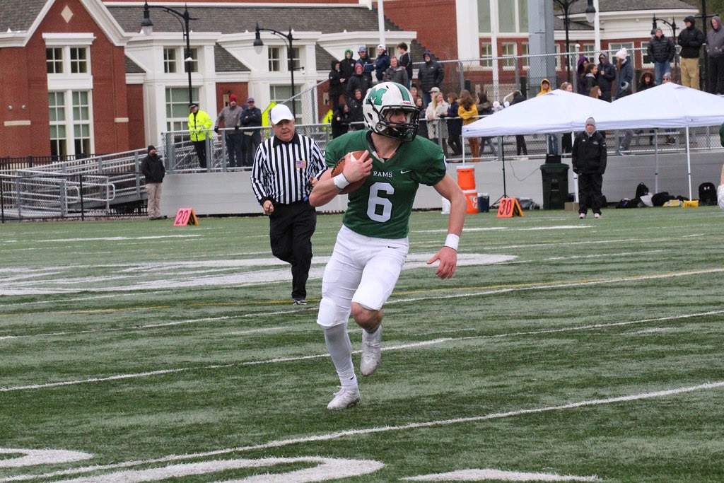 Gridiron 2021 Captains...Congrats <a href="/CupplesEthan/">Ethan Cupples</a> and Preston! @LaxMarshfield