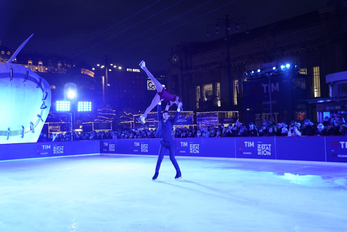 TIM_Official's tweet photo. Elettra Maria Olivotto, protagonista dei Campionati italiani di Pattinaggio di Figura 2019, inaugura l’Ice Park di TIM #SenStation. https://t.co/z86wbBtZ6k