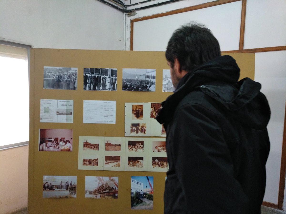 ferestega's tweet photo. Avui hem anat a la John Fil, la cooperativa industrial de gènere de punt de l'Espluga Calba que aquest any compleix el 50è aniversari!! Molt de mèrit seguir funcionant en el sector tèxtil i mantenint llocs de treball, aui son 40 sòcies. Felicitats!! #johnfil #stjor #lesplugacalba https://t.co/2UhO6EFUIc