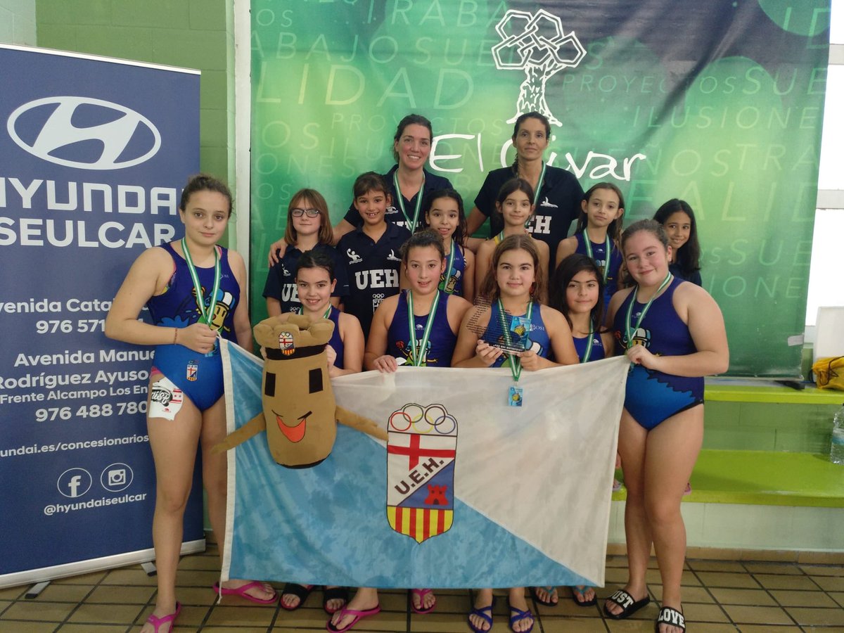 UEHorta's tweet photo. Felicitats als entrenadors i jugadors 🤽🏻♂️🤽♀️benjamins i alevines pel gran trofeu #Poloamigos2019 que han fet.
A lafinal els benjamins segons al perdre 5-8 vs @CNBARCELONA i les alevines 4tes. Gran experiència !
#wpUEH https://t.co/Ov10FAIq0W