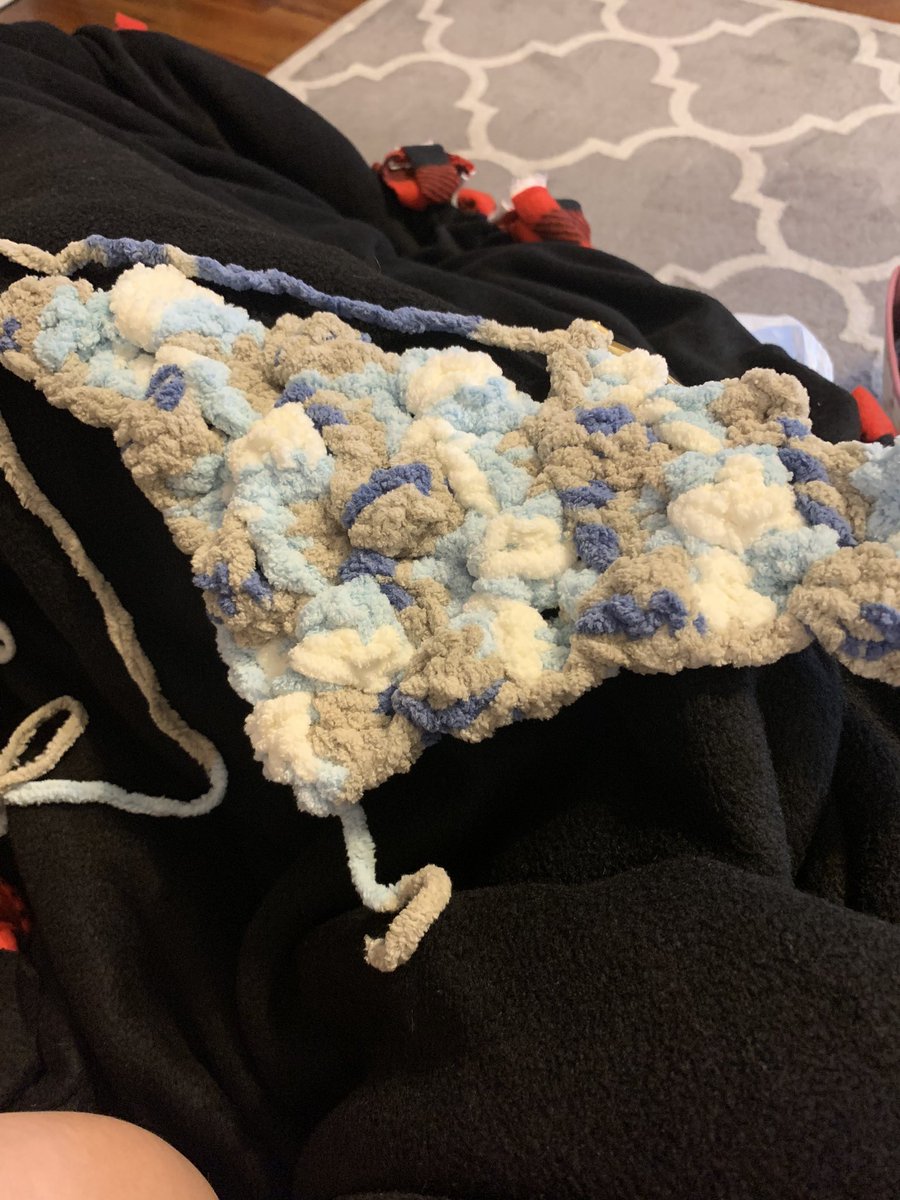 TianaKay06's tweet photo. The start of another blanket. I can’t wait to love on this sweet nugget. #babycook #babyboys https://t.co/fNMNoCjHCQ