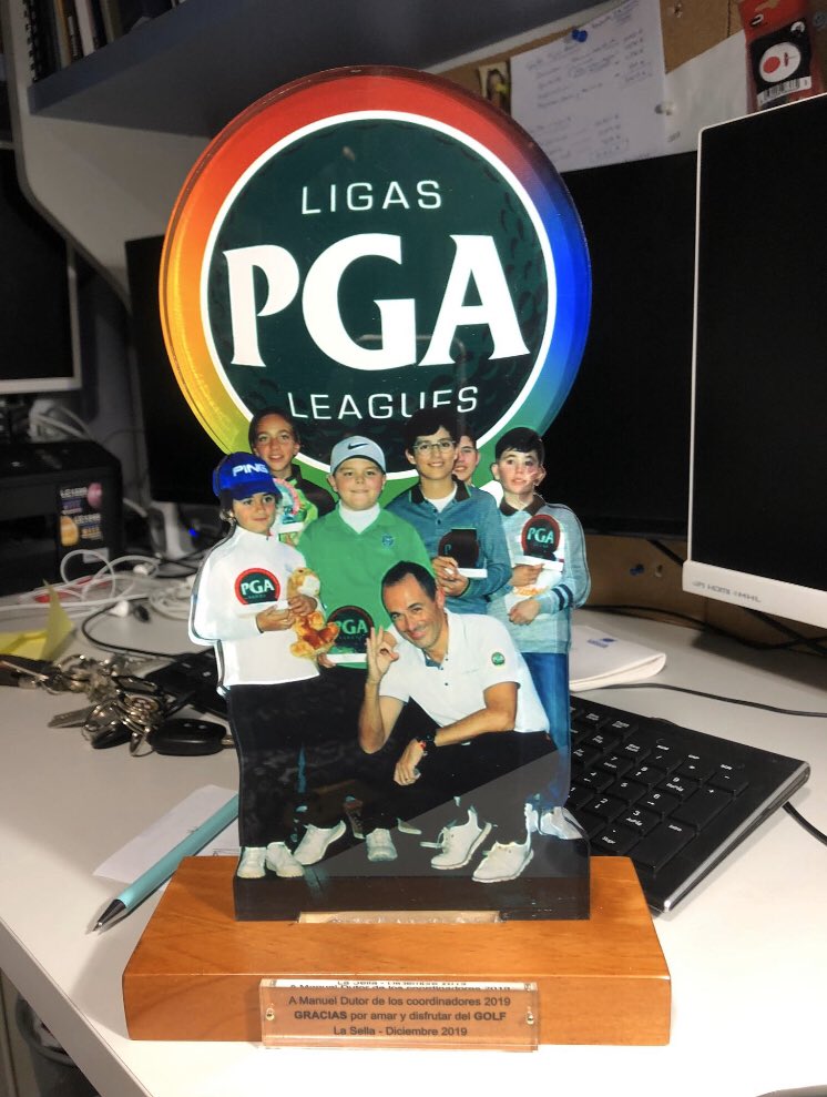 Enhorabuena <a href="/manueldutor/">Manuel Dutor</a> por tu trabajo durante tantos años dirigiendo <a href="/LigasPGAGolf/">Ligas PGA</a> Mucho esfuerzo, afecto y alegrias. Sin duda ha merecido la pena.
