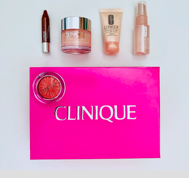 davelackie's tweet photo. It's my "Gift Set Giveaway Week" on https://t.co/QFBisEtyhP &amp; I'm starting with a wonderful set from Clinique. This is the More Than Moisture set + a Cheek Pop. Enter  on blog for your chance to win! Good luck to all! https://t.co/gNXhUyL8bV