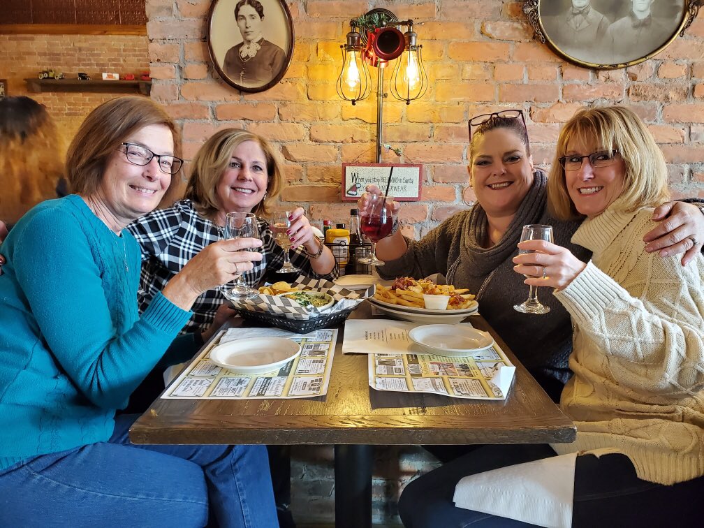 TeacheCoates's tweet photo. At the #Ginmill in #Ellicottville NY yester with my gals! Annabelle Rick, the owners’ dog and Santa were there! https://t.co/JuuMLFCwR8