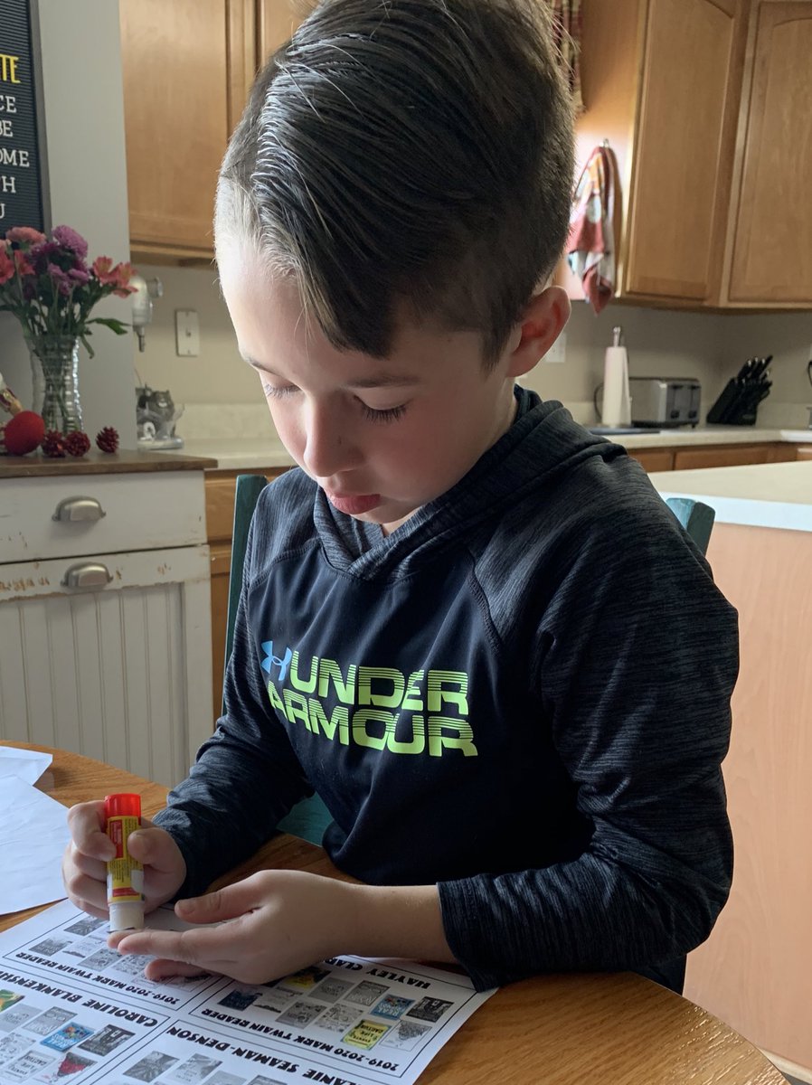 DuelloLibrary's tweet image. Updating our Mark Twain Reader Data Wall is a family affair today :) @duello_elem @MSmithlibrary #duellolearns #wsdlearns