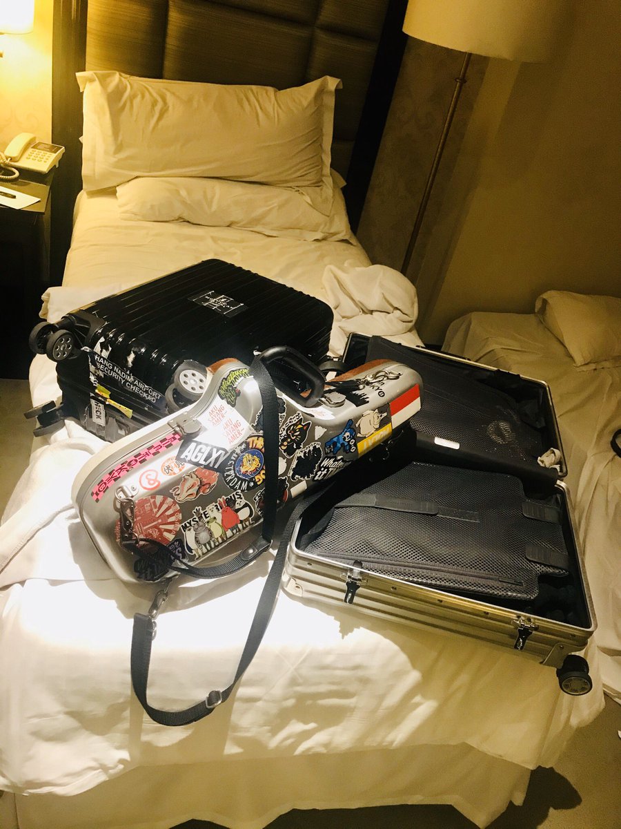 imotimot's tweet photo. BAM case for my sax and Rimowa!
#rimowa #bamcase beauty! https://t.co/un1ZVjJQtz