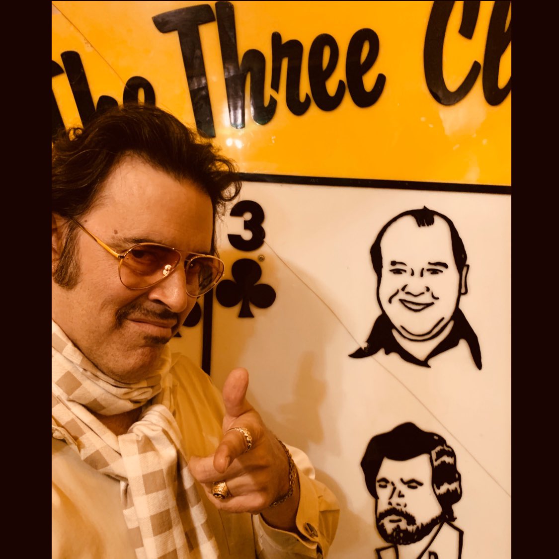 JeffDanPhillips's tweet photo. Well #DanteRazzano, #TonyMartini’s ex unstable partner made a surprise visit 2 the show last night &amp; it ended w 1 of them going 2 the hospital! Thanx #markfite 4 letting me share the stage w ur talented crew. Ur a true #HollywoodLegend! #thetonymartinivarietyshow 🌟🍸🌟 https://t.co/JzoS6F6WlP