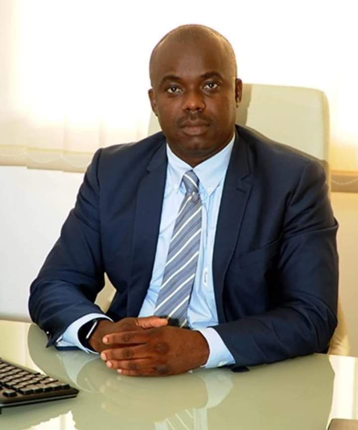 Je n'ai pas connaissance des critères qui déterminent les conditions pour être au gouvernement,mais je sais un truc, sans être un expert en sondage de société.On peut constater cmt les gabonais se manifestent de tout bord,qui réclament le retour aux TP de <a href="/engandji/">Arnauld Engandji (B.Eng / MBA HEC Paris)</a>.Pk80😪