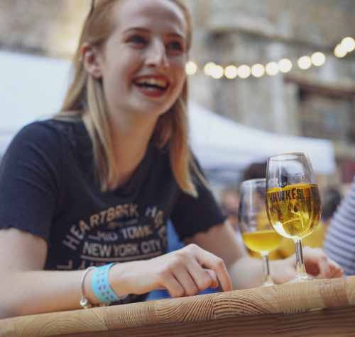 wearehawkesUSA's tweet photo. There's only one way to spend a weekend in our eyes...
.
1: Great Bar β
2: Even Better Cider β
3: Best friends β
.
We'll see you at the bar π€
.
.
.
.
#WeekendPlans #Weekend #CiderWeekend #WeekendCider #OhioCider #CbusCider https://t.co/IZtxhjis2k