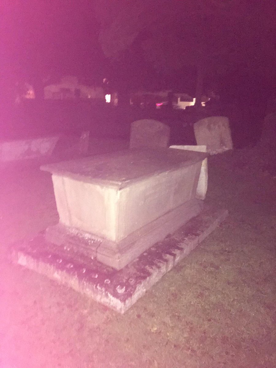 MafiaParanormal's tweet photo. A military memorial tomb https://t.co/Qmog6cKP5Z