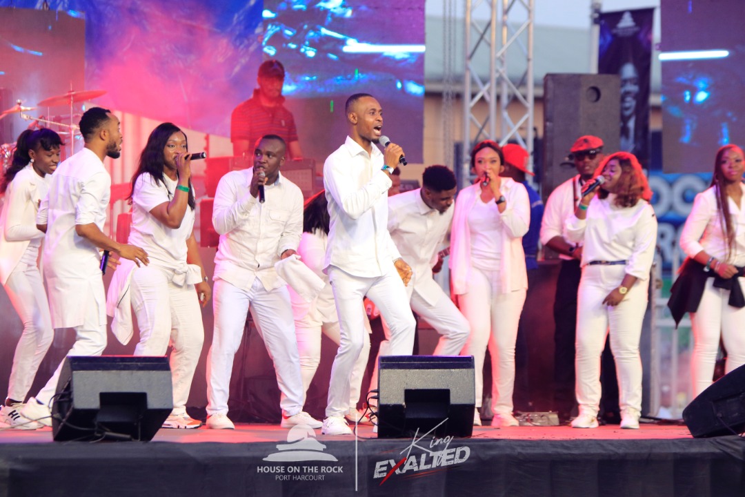 HOTRphc's tweet photo. Potters Treasure Performing a special ministration.
#PottersTreasure
#KingExalted
#KE2019
#Exalted2019 https://t.co/N3RtiRMVtF