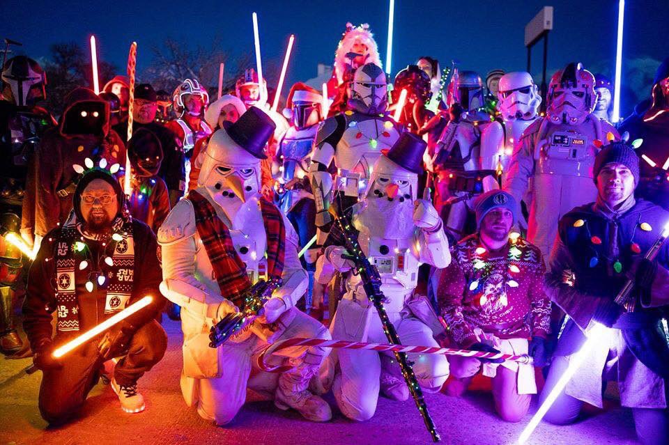 When you want Star Wars snowmen .... you want snowtroopers!! <a href="/AlpineGarrison/">AlpineGarrison</a> troopers TS-11317 and TS-20543 and friends, and Rogue Base rebels uniting for some impressive Christmas festivities! #StayFrosty #StarWars #Snowtrooper #HolidaysAreComing