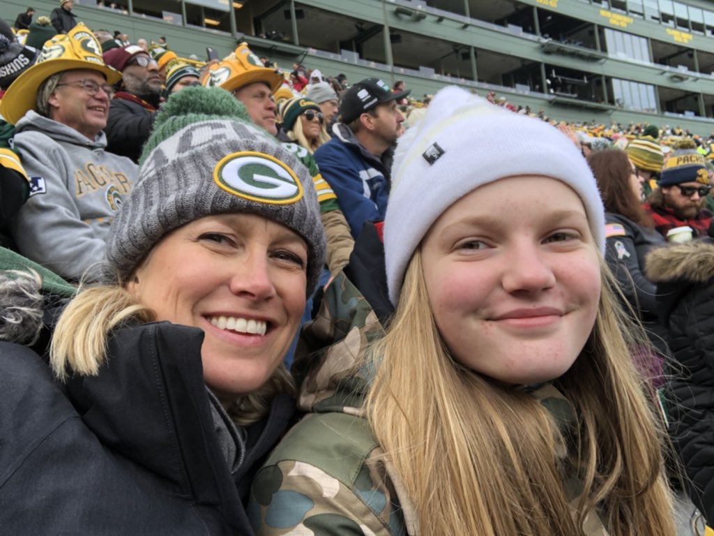 RJohnsonMHASD's tweet photo. #getloudlambeau https://t.co/sUMwJKrxPD