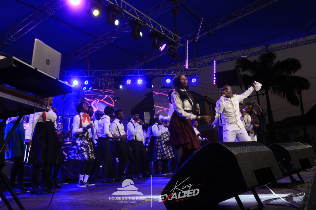 HOTRphc's tweet photo. Potters Treasure Performing special praise in old school style.
#PottersTreasure
#KingExalted
#KE2019
#Exalted2019 https://t.co/jAfS3r908p